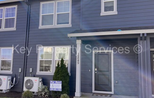 Brush Prairie Area Townhome