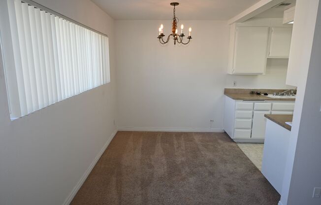 2 beds, 1.5 baths, $2,400, Unit 05