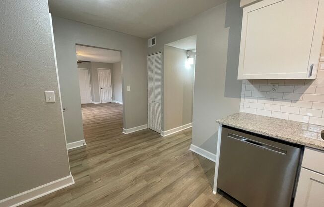 1 bed, 1 bath, 700 sqft, $1,325, Unit 5926100