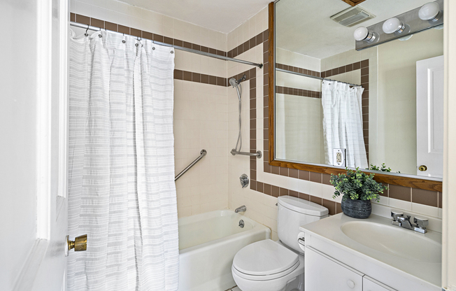 2 beds, 2 baths, $3,300, Unit 8
