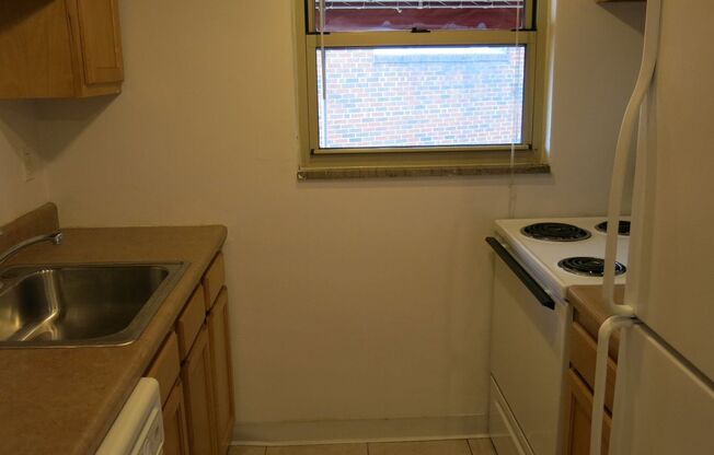 1 bed, 1 bath, 600 sqft, $1,399, Unit 5731 Ellsworth Ave. #C2