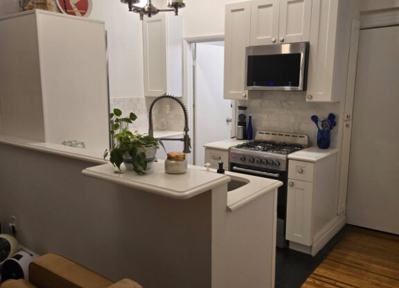 72 E 86th St 1F