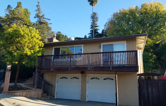 623 OAKDALE AVE