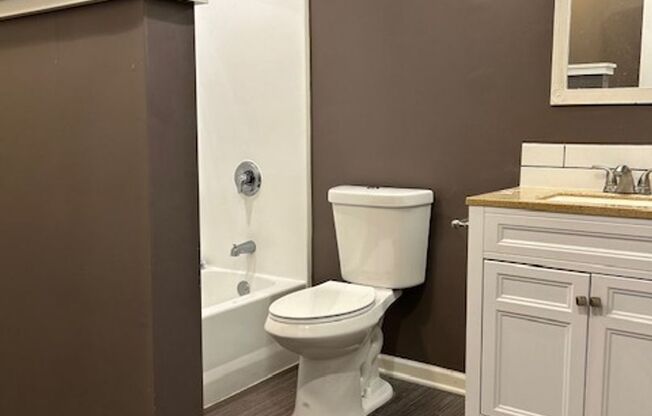 2 beds, 1 bath, 980 sqft, $1,895, Unit 1674-202 Quail