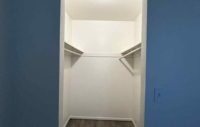 2 beds, 1 bath, 761 sqft, $1,150, Unit 208