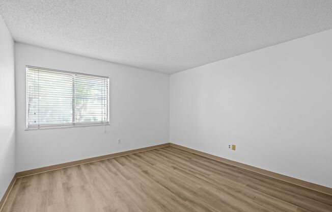 1 bed, 1 bath, $1,500, Unit # 102R
