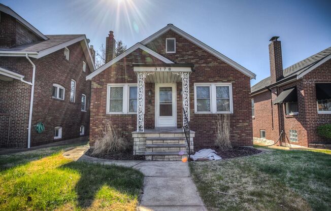 Adorable brick bungalow in the heart of South City!