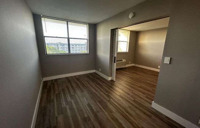 1 Bed / 1 Bath Condo in Goral Springs, Available Now!!