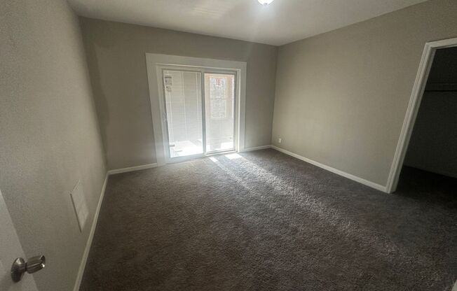 3 beds, 1 bath, $1,600