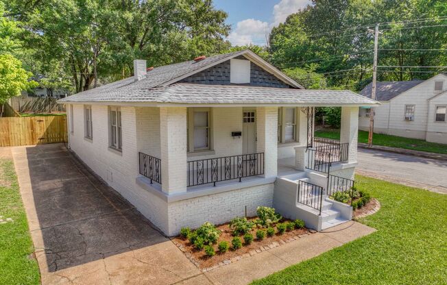 Freshly renovated 3 bed 2 bath home near The University of Memphis