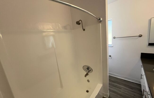 1 bed, 1 bath, 725 sqft, $1,748, Unit 202