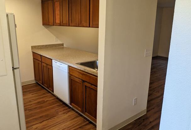 1 bed, 1 bath, 650 sqft, $1,200, Unit 04