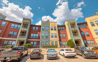 Broadstone Colonnade Apartments