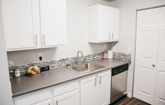 3 beds, 2 baths, 1,250 sqft, $1,695, Unit A101