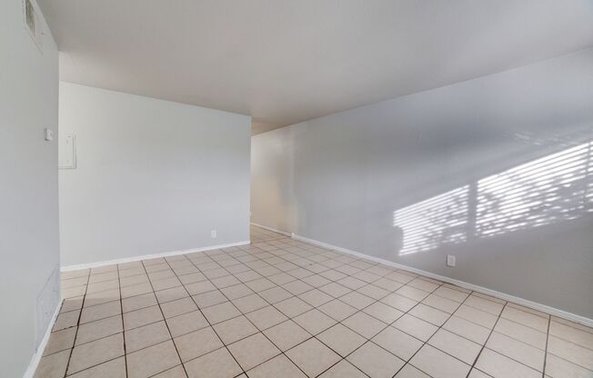 2 Bed 1 Bath Duplex Tile floors