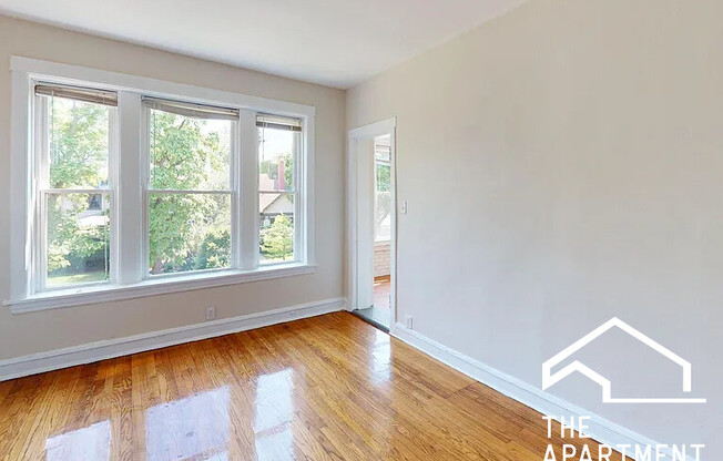 1544 W BIRCHWOOD AVE