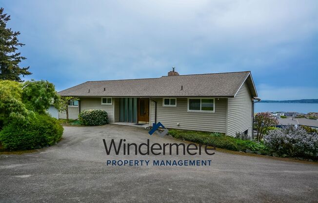 3 Bedroom 3 Bath Home with water views- Mariners Cove