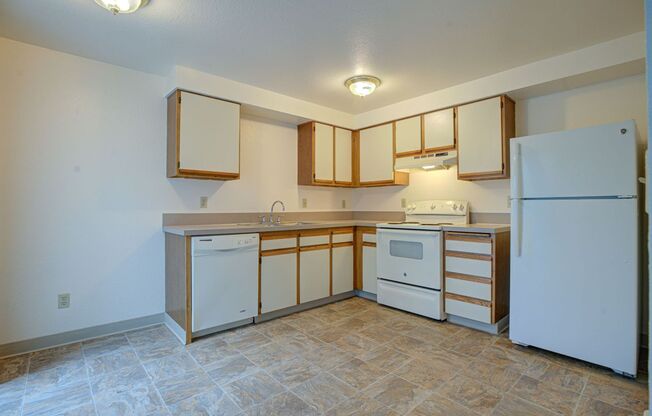 #442 WOODSIDE ESTATES APARTMENTS
