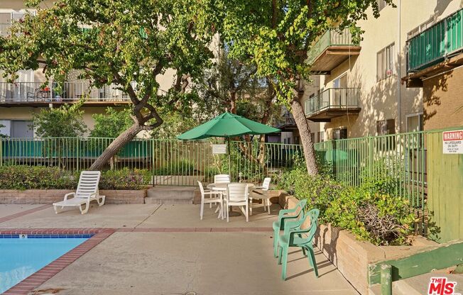 2 beds, 2 baths, 990 sqft, $2,395, Unit G111