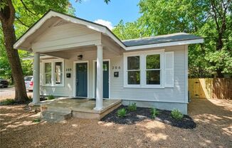 High Class - Hyde Park Hacienda - Huge 1 Bedroom - New Finish Out - Pet Friendly - Huge Yard - Everything Close $1695