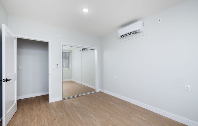 2 beds, 2 baths, 895 sqft, $2,698, Unit 100