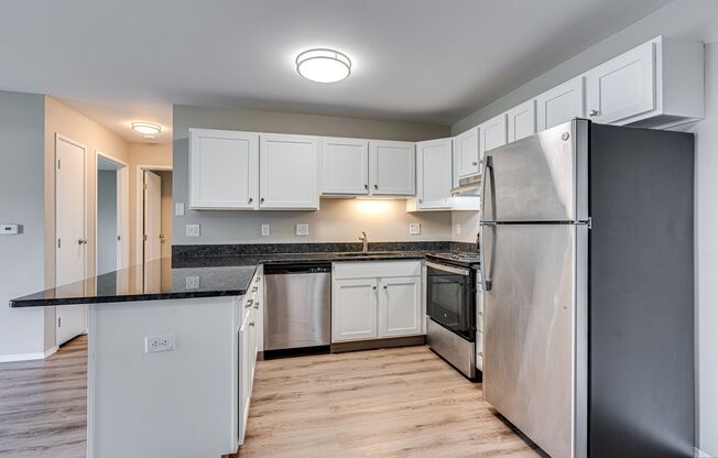 Springdale Apartments (Calumet Place Suites)