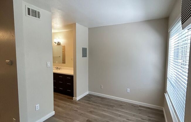 Studio, 1 bath, 451 sqft, $1,450, Unit 92