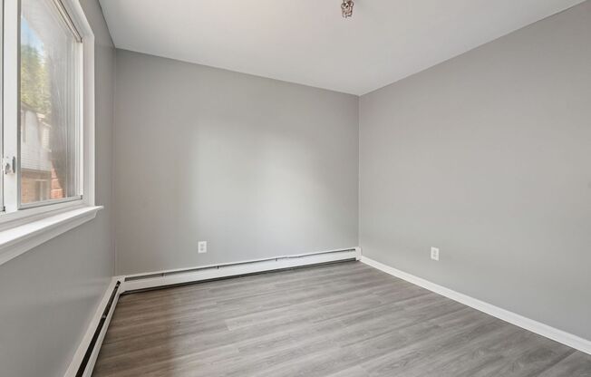 2 beds, 1 bath, 763 sqft, $1,585, Unit A5