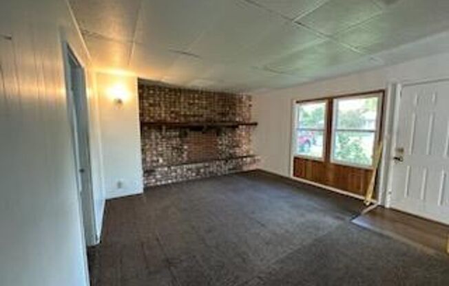 3 beds, 1 bath, $1,200