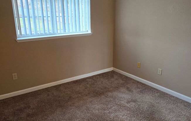 2 beds, 1 bath, 882 sqft, $1,415, Unit 226