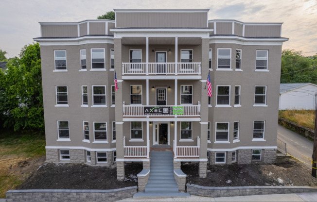1513 Vine Street