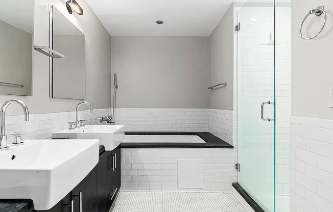 1 bed, 1 bath, $5,095, Unit 10I
