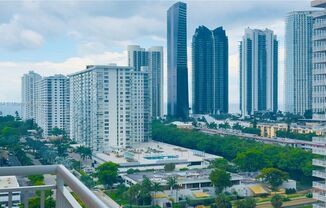 251 174TH ST APT #1505 SUNNY ISLES BEACH, FL 33160