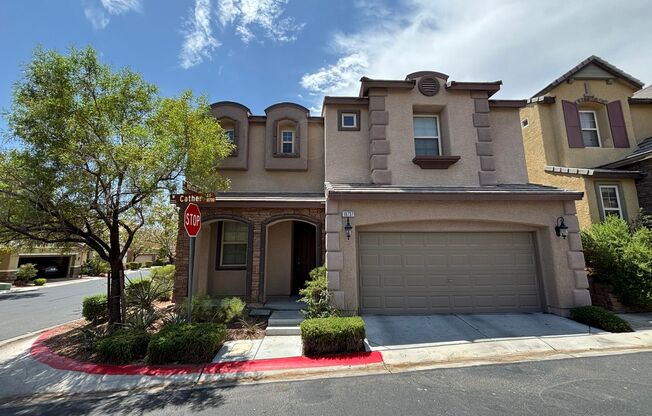 Elegant 3Bed/3Bath Home with Loft in the Providence Community!