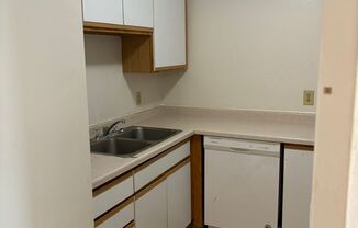 2 beds, 1 bath, $825