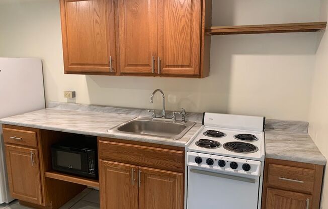 1 bed, 1 bath, $1,225, Unit 5800 Howe - 2