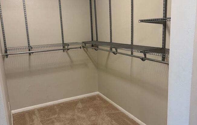 Studio, 1 bath, 470 sqft, $1,095, Unit 208 (R)