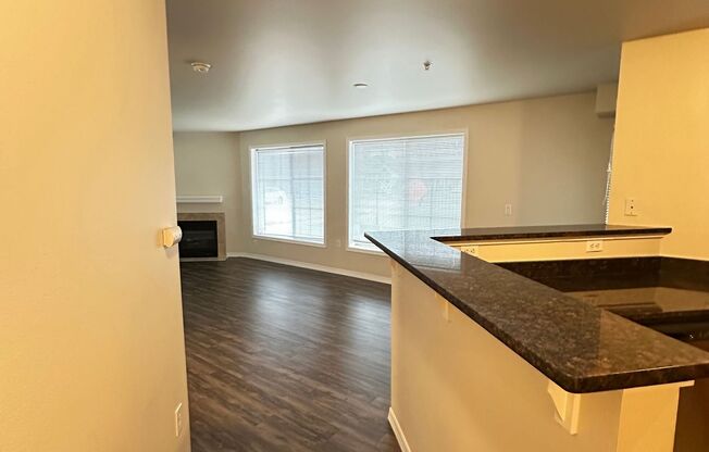 1 bed, 1 bath, 854 sqft, $2,075, Unit 212
