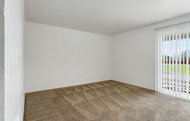 2 beds, 1 bath, 850 sqft, $1,350, Unit 1565-103