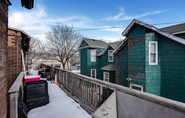 1 bed, 1 bath, 700 sqft, $1,250, Unit 6