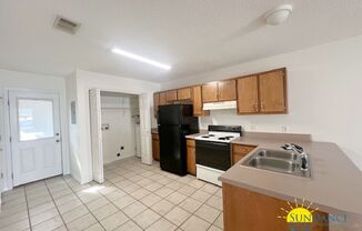 2 beds, 1 bath, $1,100