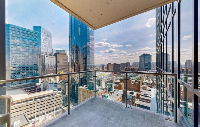 2 beds, 2 baths, 1,318 sqft, $6,400, Unit U2203