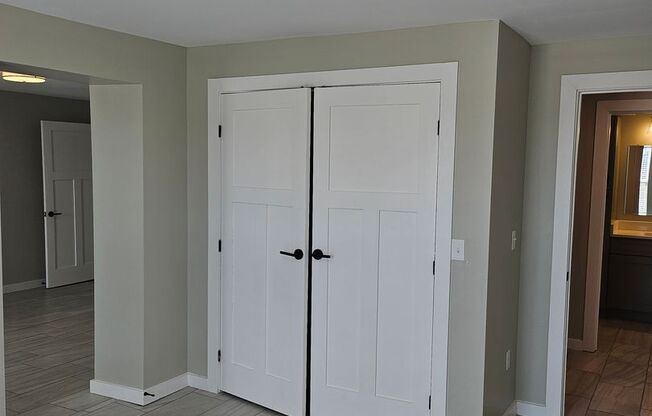 3 beds, 2 baths, 1,218 sqft, $1,450, Unit Neptune 207