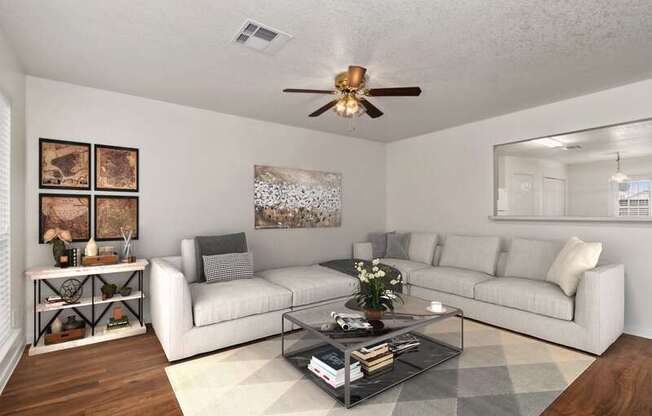 2136 SAINT LUCIA CALLE