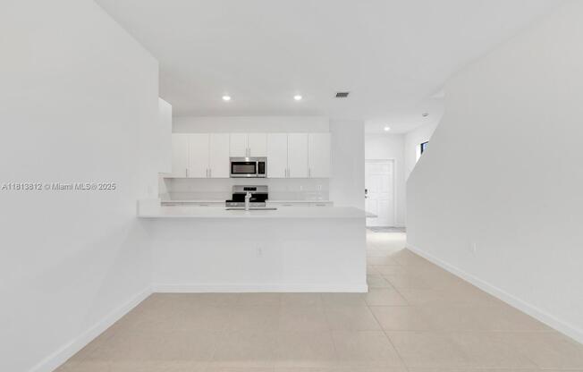 3050 PARK PL