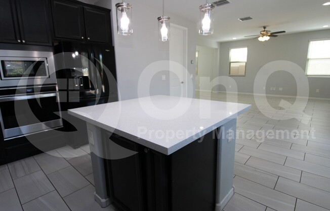 2092 E LANTANA DR