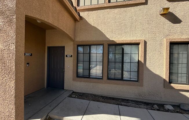 Updated 1 bedroom condo, ground floor