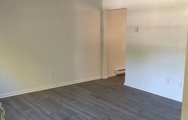 2 beds, 1 bath, $1,195, Unit 1