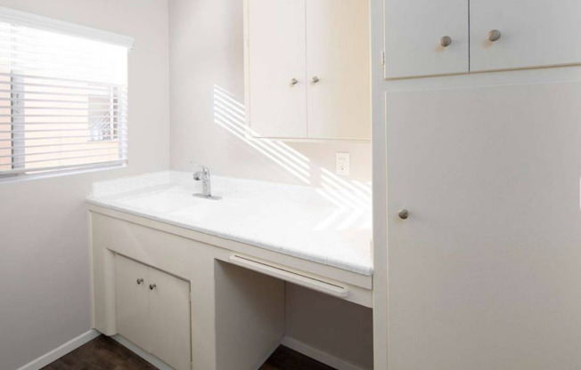 Emerald Manor Apartments