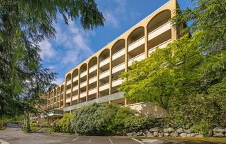 1bd/1ba Mercer Island Condo